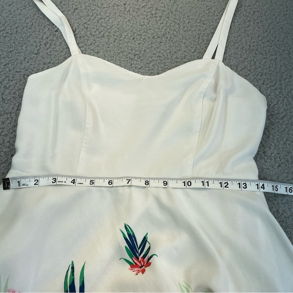 Old Navy Cami Dress size M White Tropical Floral Smocked Back Adjustable Straps - Picture 11 of 15